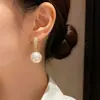 Brincos da Moda e Únicos Estilo Coreano Microcravejados de Luxo Leve com Pérolas Penduradas, Design de Nicho, Estilo Celebridade da Internet, Brincos de Alta Qualidade e Elegantes