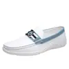 Mocassins Respiráveis para Outono e Inverno para Homens, Sapatos de Couro Masculinos da Moda para Negócios, Sapatos Casuais Macios de Superfície Macia Tipo Feijão