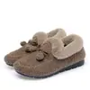 Zapatillas de algodón cálidas de invierno para mujer, de interior, antideslizantes, bolsa cálida con zapatos de algodón, suela suave, zapatos de frijol de pelo, una generación de pelo