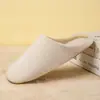 Pantuflas otoño e invierno japonesas punta abierta lavables a máquina suela de tela silenciosa pantuflas silenciosas para mujer suela suave para el hogar interior pantuflas de algodón