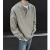 Suéter para Hombre con Cuello Henley Estilo Rapero Americano 2026 Nuevo Otoño/Invierno Estilo Perezoso Vibe Old Money Cardigan de Punto