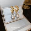 Pendientes de perlas geométricas irregulares retro francesas con aguja de plata, pendientes de moda de gran sentido, pendientes de tendencia de personalidad, venta al por mayor