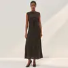 Vestido Midi Plissado de Tricô Texturizado Sem Mangas Gola Redonda Novo Primavera/Verão 2026 Europeu e Americano