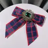 Estilo College Britânico Retro Xadrez Gravata Borboleta Unissex Strass Decorado Colarinho de Camisa JK Acessório