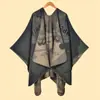 Em Estoque Novo Cachecol Estilo Chinês Feminino Moda de Nicho Capa Espessa com Estampa de Carpa Fotografia de Viagem Cardigã Externo