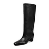 Botas de montaria femininas em couro integral, botas longas de cano alto, novo estilo outono e inverno, bico quadrado, salto alto grosso, botas de calçar por cima do joelho para mulheres