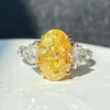 Anillo de huevo de paloma con diamante amarillo estilo GRA, oro bicolor electrochapado, óvalo con corte floral, circonita en forma de corazón, anillo de compromiso con diamante para mujer
