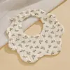 Babero de bebé de clase A, de gasa de algodón, suave y ajustable, venta al por mayor, productos para bebés, baberos para niños.