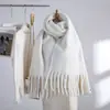 Bufanda de Mohair de Imitación Nueva Transfronteriza para Mujer, Estilo Europeo y Americano, Bufanda Chal Cálido de Barba Larga para Otoño e Invierno, Exportación Exportación Productos de Alta Calidad