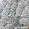 Colgante de Jade A de Myanmar al por mayor para Hombres y Mujeres Marca Dragón Guan Gong Guanyin Buda Colgante de Jade Verde Fuente en Vivo