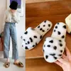 Lindas Zapatillas de Peluche de Puntos Pequeños para Mujer Otoño e Invierno Nuevas Zapatillas de Algodón Suave para el Hogar de Interior para Mujer