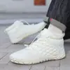 Sapatos de caminhada ao ar livre forrados de lã engrossados Novos sapatos de neve para escalada em rocha para homens e mulheres antiderrapantes resistentes ao desgaste quentes de cinco dedos