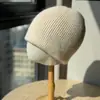 Nuevo Sombrero de Piel de Conejo para Hombres y Mujeres, Otoño e Invierno, Tejido de Felpa Rayas de Color Sólido Cúpula Versátil Sombrero Cálido para Hombres y Mujeres