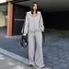 Conjunto de Jaqueta Moletom Casual Esportivo Estilo Universitário para Mulheres 2026 Novo Conjunto Completo de Outono para Tamanhos Pequenos