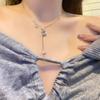 Colar feminino de zircônia azul gelo em cubo de açúcar com pingente de franja, design de quatro estrelas e manga, nicho, edição limitada de verão, corrente para clavícula