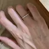 Anillo de Diamante Brillante Ultradelgado Estilo Xiaohongshu, Sensación de Lujo Ligero y Gama Alta, Anillo para Dedo Índice, Anillo de Nicho, Venta al por Mayor de Una Pieza