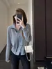 Design estiloso e atmosférico, um look de duas peças com cardigã de tricô e camisa integrada, top emagrecedor para mulheres, nova coleção de início de outono H091615