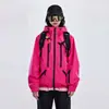 Nueva chaqueta súper elegante para pareja de otoño e invierno, chaqueta de montaña tres en uno para exteriores de talla pequeña para hombre