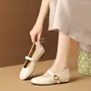 Sapatos femininos de verão slip-on estilo retrô francês com fivela de metal, sapatilhas rasas retrô francesas de couro genuíno com bico redondo