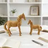 Adornos Decorativos de Caballo de Lujo Ligero para Oficina, Mueble de Sala de Estar de Gama Alta, Aparador de TV, Decoraciones Creativas de Resina