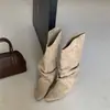 Botas de felpa plisadas apiladas que aumentan la altura para mujer 2026 Otoño/Invierno Nuevo Llegada Puntera Puntiaguda Botas de Vaquero Occidentales Botas de Caña Media con Solapa para Mujer