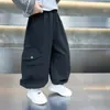 Calça Masculina Outono 2026 Novo Estilo Menino Travesso Legal Roupa Infantil Estilo Primavera e Outono Calça Cargo Bebê Cor Sólida Calça Longa Tendência