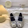 Zapatos Planos Redondos con Lazo para Niñas Verano 2025 Nuevos Versátiles Zapatos Pequeños de Piel Planos Mary Jane de Corte Bajo