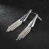 Aretes Largos Blancos Casuales con Pedrería, Aretes Estilo Coreano Que Resaltan Tu Rostro y Te Hacen Ver Más Delgada, Mayoreo E588