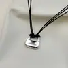 Colar Único de Designer Artesanal com Contas para Mulheres, Corrente de Clavícula Multicamadas Empilhável e Versátil, Bolsa de Fecho de Nicho