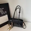 Bolsa Retrô Feminina Grande Capacidade 2025 Novo Estilo Outono Bolsa de Ombro Único Axilar Textura Casual Comutadora Bolsa Travesseiro