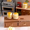 Resina simulación juego de comida muffin Shufulei casa de muñecas miniatura escena de juego de comida accesorios a juego modelado diy mesa