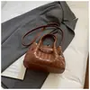 Bolsa de Mão Coreana de Nicho Bolsa de Palha Nova Feminina de Grande Capacidade Moda Cesta de Legumes Bolsa Versátil de Ombro Transversal