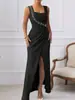 Vestido de Noche Largo de Lujo Ligero con Perlas, Cuello Cuadrado, Sin Mangas, Pliegues Ceñidos a la Cintura y Abertura Alta, Vestido Largo para Banquete