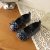Sapatos de Veludo com Bolinhas para Meninas, Boca Rasa, Nova Coleção Primavera 2026, Fecho Mágico Dopamina, Mocassins Fofos de Princesa