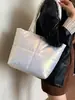 Bolsa de Gran Capacidad para Mujer 2026 Nuevo Verano Versátil Bolso de Hombro Simple con Textura, Adecuado para la Escuela y el Viaje Diario Bolso Tote