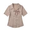 Camisa Vintage Listrada Slim Casual de Manga Curta em Cetim Feminina Doce Alça com Laço Borda em Arco Camisa Slim