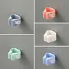 Forte mop clip gancho prateleira adesivos sem costura atacado mop cabides não perfurado parede mop suporte clipe