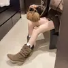Botas Rider com Acabamento em Camurça, Botas de Meia-Canela Outono 2025, Bico Fino, Salto Bloco Estiloso, BotasFranzidas para Mulheres, Novo Estilo Plissado Retrô, Efeito Emagrecedor, Incrível