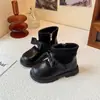 Botas de Algodão com Veludo Plus para Bebê Menina 2026 Outono Novo Estilo Botas Curtas Quentes de Princesa Laço Botas de Couro para Menininha