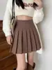 Falda Plisada Color Café Talla Plus para Mujer, Otoño/Invierno 2026 Nueva Falda Corta de Línea A Plisada de Cintura Alta Adelgazante Estilo Universitario