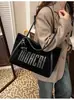 Bolsa Grande de Gran Capacidad Estilo Perezoso Transfronterizo Relajado para Mujer Nueva Bolsa de Hombro Tote Retro para Otoño e Invierno