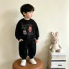 Conjunto de moda y estilo para niños para primavera y otoño, Ropa infantil para niños estilo coreano, Ropa de primavera moderna y cómoda para niños pequeños