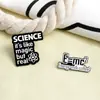 Broche de liga de metal com equação criativa de comércio exterior do AliExpress, broche de lapela de personalidade com equação, distintivo de broche de esmalte
