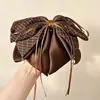 Grampo de Garra para Rabo de Cavalo com Laço de Fita de Cetim com Bolinhas High-End Retro Outono Inverno Novo Grampo para Cabelo Meio Preso na Nuca para Mulheres