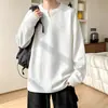 Camiseta de manga larga con cuello en V texturizado para hombre, nueva colección de otoño 2026, color liso, talla grande, top moderno de corte holgado, adecuada como capa interior o camiseta básica