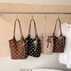 Bolsa de mano grande de lunares para mujer, bolso de mano nuevo y elegante para el trabajo, bolso de hombro de moda casual, bolso de axila para mujer