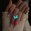 Colar Luminous de Borboleta para Mulheres, Design de Nicho, Estilo Light Luxury, Corrente de Clavícula com Zircônia, Pingente de Floresta Estilo Ins, Moderno