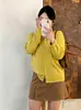 Cardigan Tricotado Feminino Plus Size Gola Redonda Suave Estilo Inverno 2026 Solto Versátil Emagrecedor Outerwear para Mulheres Gordas