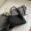 Bolsa de Ombro Feminina Estilo Retro Coreano para o Dia a Dia 2025 Nova Moda Bolsa Tote de Grande Capacidade Bolsa de Braço da Moda de Nicho