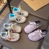 Zapatos para niñas, zapatillas deportivas para niños, nuevo estilo otoño 2026, zapatillas de malla para correr, zapatos Forrest Gump para estudiantes niños
